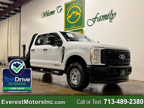 Used 2024 Ford F250 XL AWD/4WD image 1