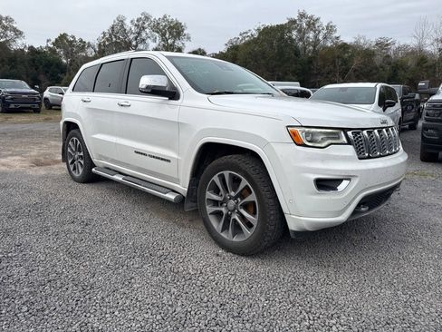 Used 2017 Jeep Grand Cherokee Overland w/ Jeep Active Safety Group image 7