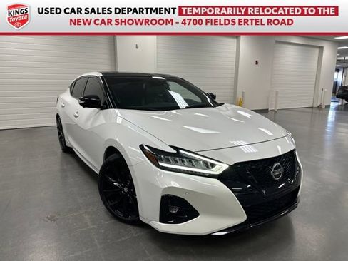 Used 2021 Nissan Maxima SR w/ Sport Mat Group FWD image 1