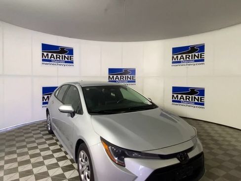 Used 2024 Toyota Corolla LE FWD image 4