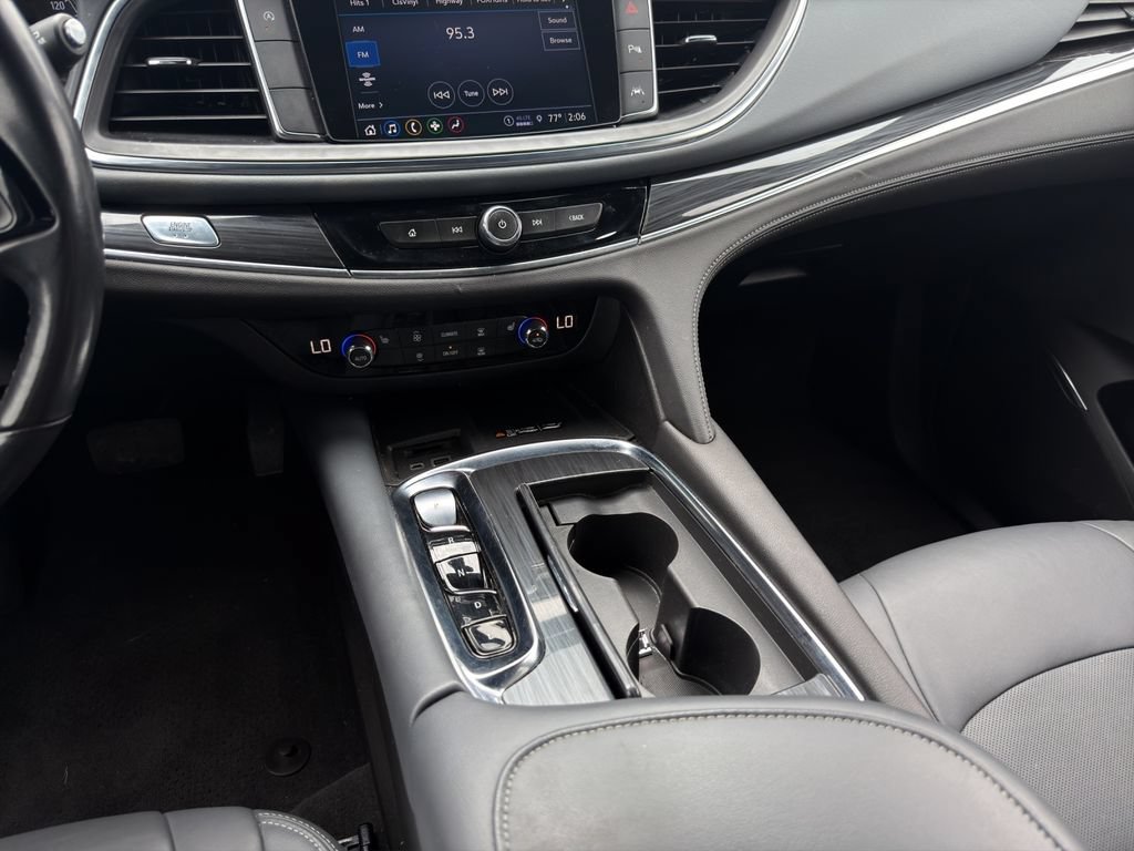 Used 2023 Buick Enclave Essence w/ Sport Touring Edition FWD image 15
