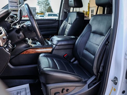 Used 2017 GMC Yukon Denali AWD/4WD image 11