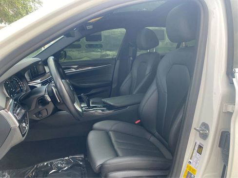 Used 2019 BMW 530e RWD image 9