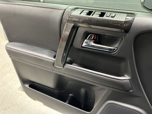 Used 2023 Toyota 4Runner TRD Off-Road Premium w/ Moonroof Package AWD/4WD image 14