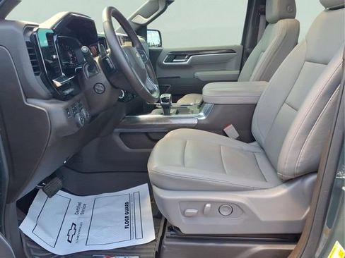 Used 2025 Chevrolet Silverado 1500 LTZ w/ LTZ Premium Package AWD/4WD image 17