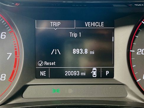 Used 2024 Chevrolet Trax RS w/ Driver Confidence Package image 12