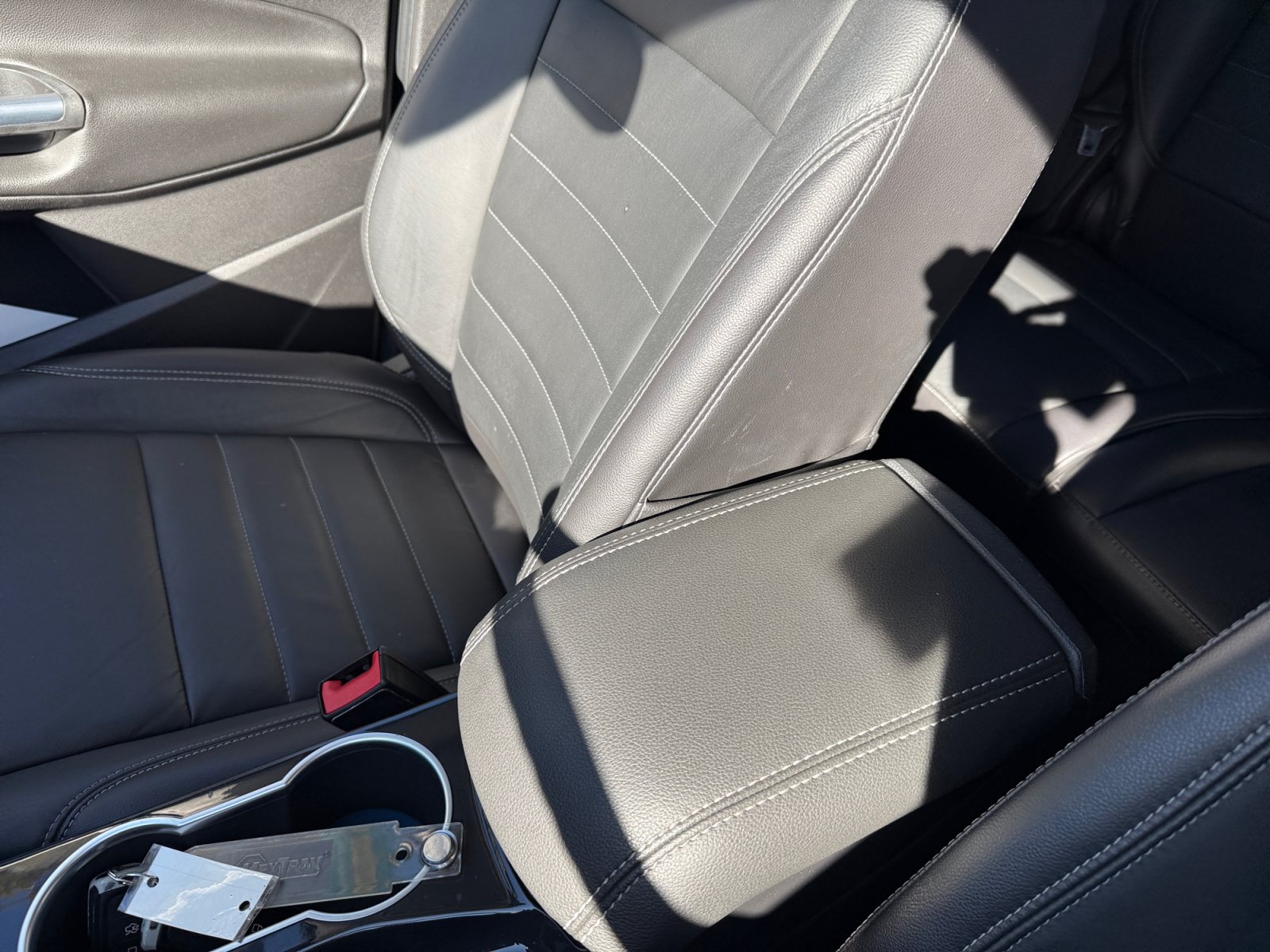 Used 2016 Ford Escape Titanium FWD image 14