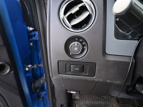 Used 2013 Ford F150 XLT w/ XLT Chrome Pkg image 11