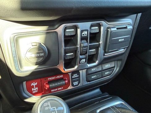 New 2025 Jeep Wrangler Unlimited Rubicon w/ Steel Bumper Group image 4