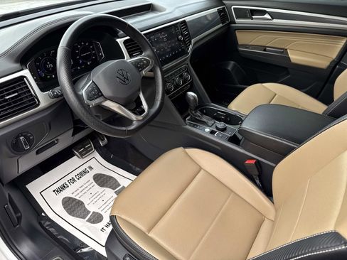 Used 2022 Volkswagen Atlas Cross Sport SEL R-Line image 21