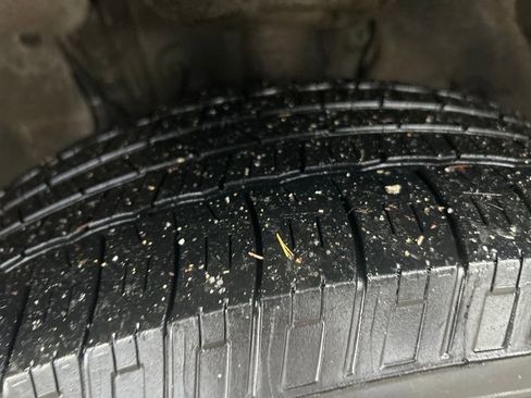 Used 2023 Toyota Highlander XLE image 30