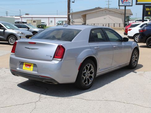 Used 2017 Chrysler 300 S AWD/4WD image 5