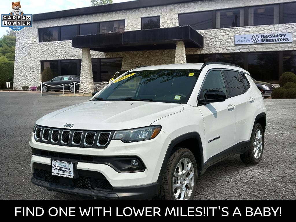Used 2023 Jeep Compass Latitude AWD/4WD image 2