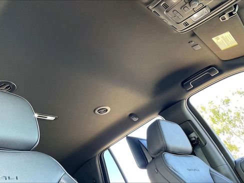 Used 2024 GMC Yukon Denali w/ Advanced Technology Package image 13