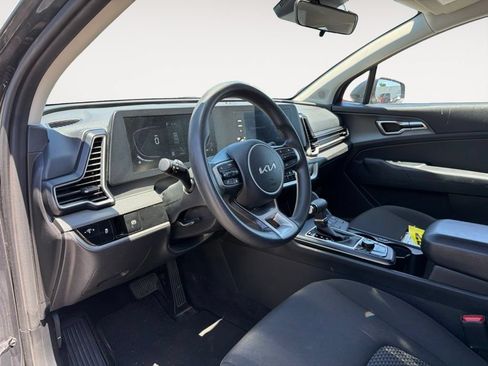 Used 2024 Kia Sportage LX AWD/4WD image 13