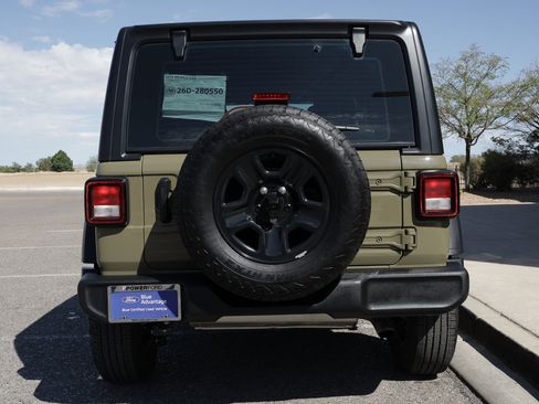 Used 2025 Jeep Wrangler Unlimited Sport AWD/4WD image 19