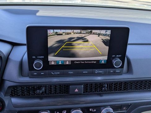 Used 2024 Honda CR-V EX image 7