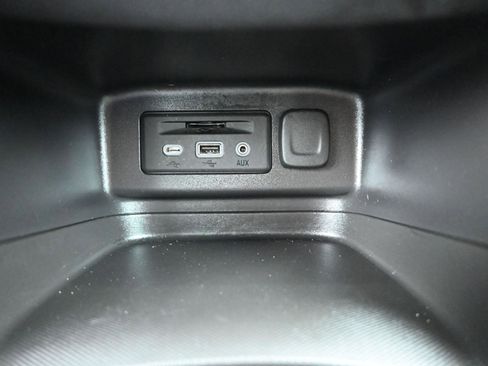 Used 2024 Chevrolet Equinox LT image 19