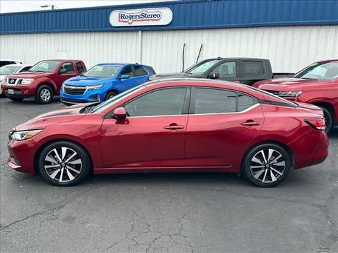 Used 2023 Nissan Sentra SV w/ SV Premium Package image 2