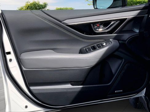 Certified 2025 Subaru Outback Onyx Edition image 19