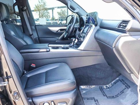 Used 2022 Lexus LX 600 F Sport w/ Accessory Package (Z1) AWD/4WD image 19