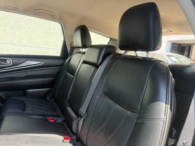 Used 2013 INFINITI JX35 AWD w/ Premium Pkg image 13