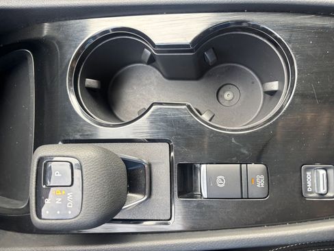 Used 2025 Nissan Rogue SV FWD image 43