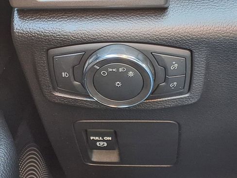 Used 2021 Ford Expedition XLT image 13