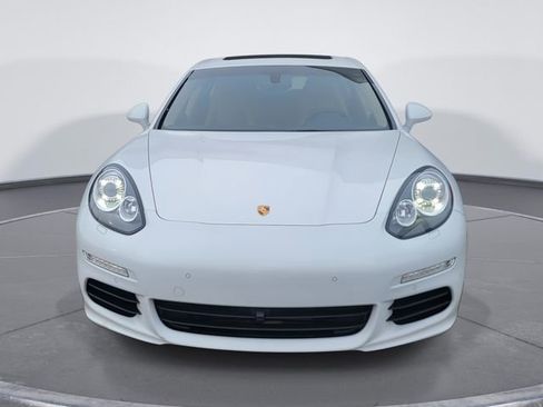 Used 2016 Porsche Panamera 4 image 2