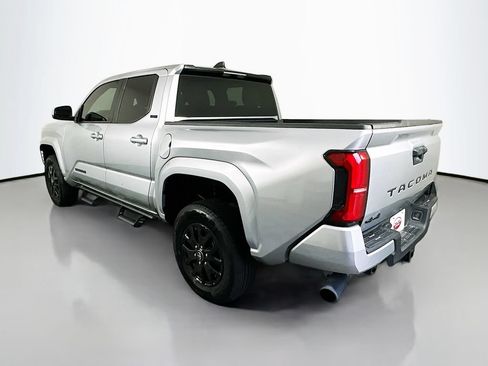 Certified 2025 Toyota Tacoma SR5 AWD/4WD image 7