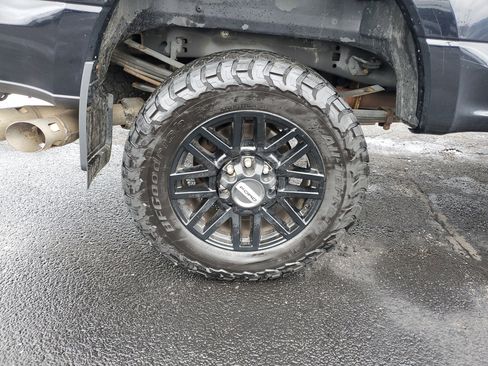 Used 2019 Ford F350 Lariat image 5