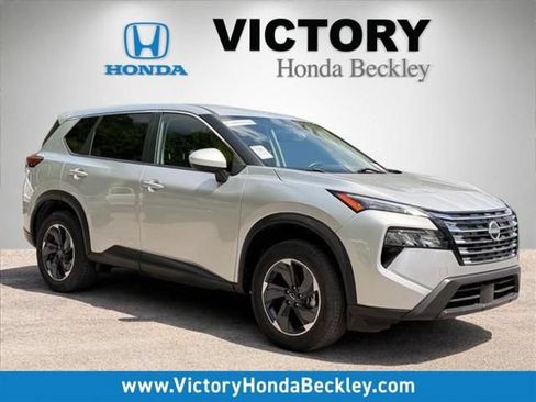 Used 2024 Nissan Rogue SV AWD/4WD image 1