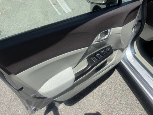 Used 2012 Honda Civic LX image 9