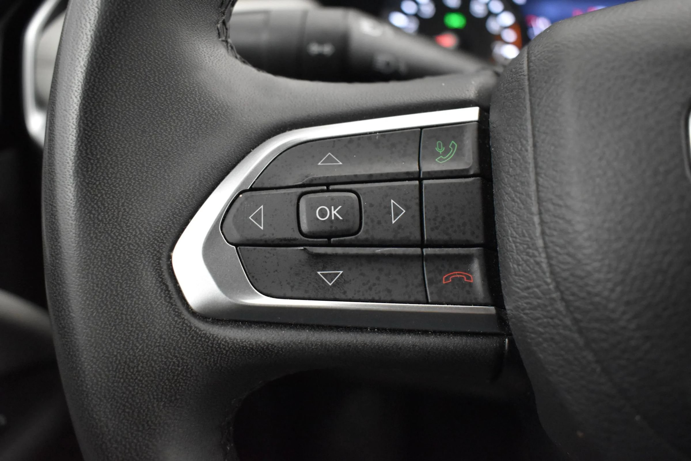 Used 2025 Jeep Compass Limited AWD/4WD image 24