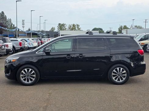 Used 2018 Kia Sedona SX image 6