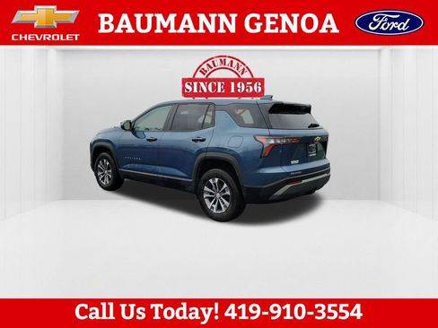 Used 2025 Chevrolet Equinox LT FWD image 3