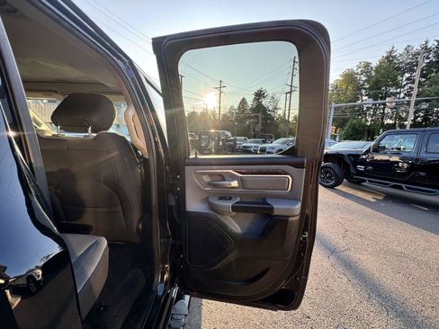Used 2019 RAM 1500 Big Horn AWD/4WD image 17