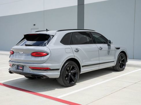 Used 2023 Bentley Bentayga Extended Wheelbase AWD/4WD image 7