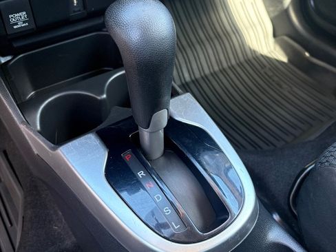 Used 2018 Honda Fit LX image 18