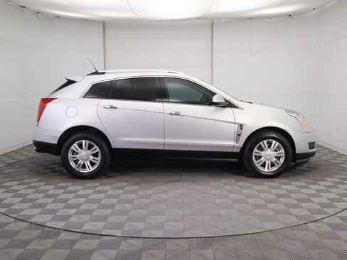 Used 2012 Cadillac SRX Luxury image 4