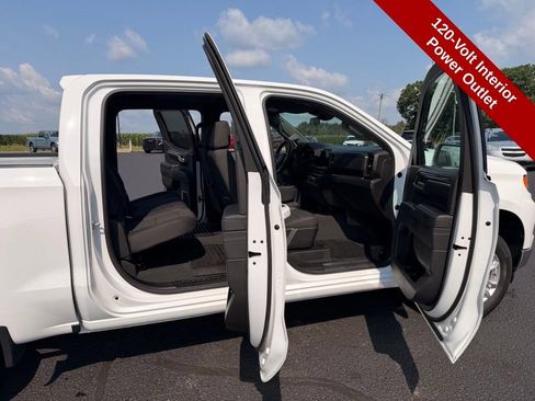 Used 2024 Chevrolet Silverado 1500 LT AWD/4WD image 32
