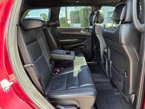 Used 2020 Jeep Grand Cherokee Limited AWD/4WD image 19