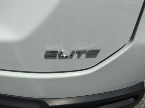 Used 2024 Honda Pilot Elite image 22