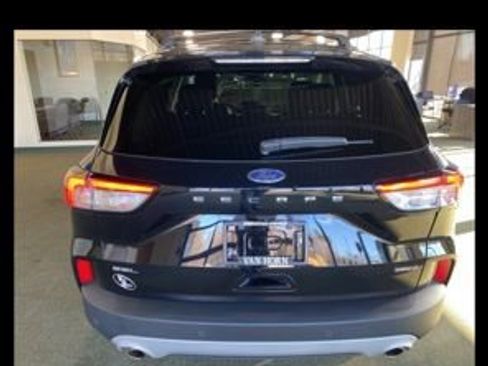 Used 2021 Ford Escape SEL w/ Technology Package image 6