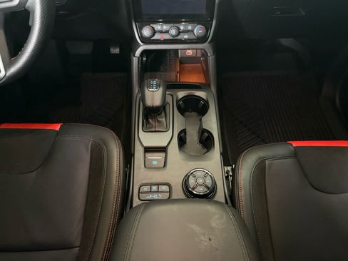Certified 2025 Ford Ranger Raptor AWD/4WD image 9