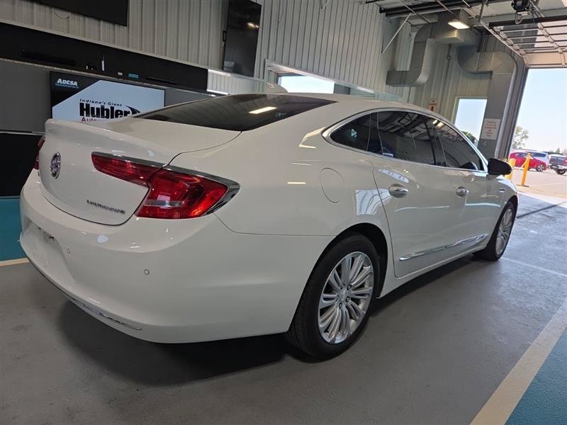 Used 2018 Buick LaCrosse Essence FWD image 9