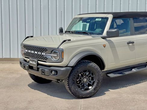 New 2026 Ford Bronco Badlands AWD/4WD image 2