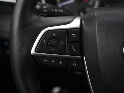 Used 2023 Toyota Highlander XSE image 26