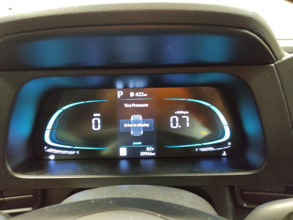 Used 2025 Hyundai Elantra Sport FWD image 23