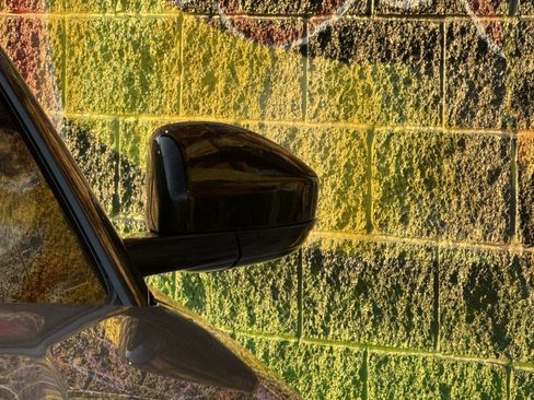 Used 2020 Land Rover Range Rover Velar S image 13